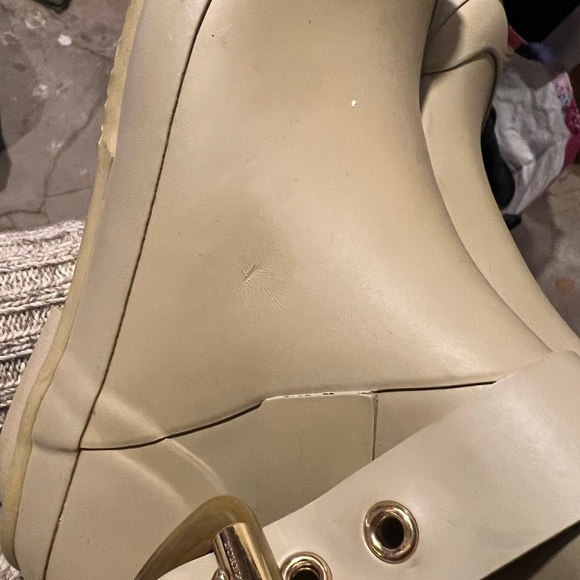 Burberry Big Buckle Rain Boots, size 36 - Picture 15 of 16